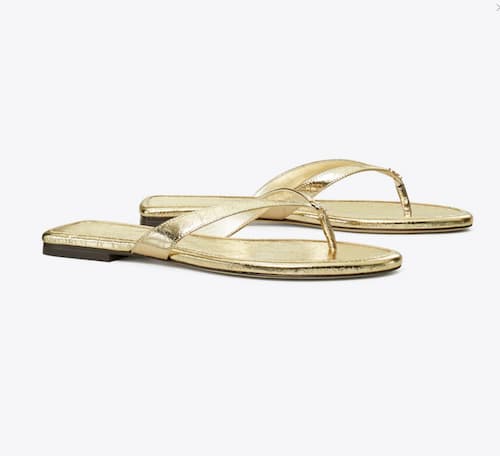 Tory Burch: Classic Flip Flop, Spark Gold | Photo: Tory Burch