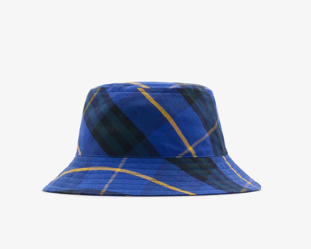 Burberry: Check Linen Bucket Hat, Navy | Photo: Burberry