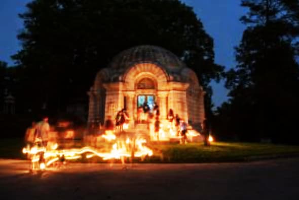 Nighttime Cemetery Tour by Lantern Light: Sleepy Hollow